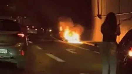 mηχανή-τυλίχθηκε-στις-φλόγες-στην-αττι-218549