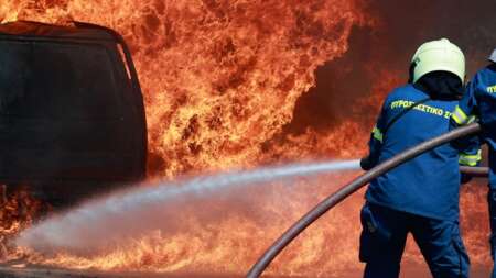 μεγάλη-φωτιά-στο-κέντρο-της-αθήνας-221681