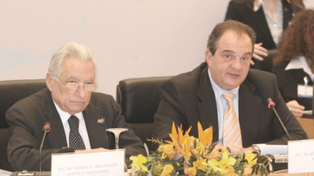 δύσκολες-ώρες-για-κώστα-καραμανλή-μ-220571