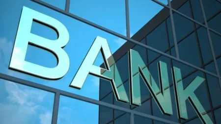 κλείνουν-οι-τράπεζες-στην-χώρα-μας-223264