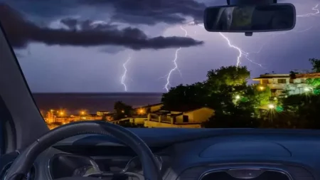 καιρός-θα-αστράψει-και-θα-βροντήξει-221632