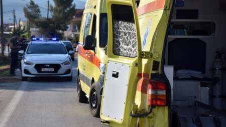 σοβαρό-τροχαίο-στην-αθήνα-αυτοκίνητο-223591