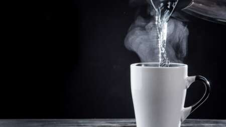 κρύο-ή-ζεστό-νερό-το-ένα-μπορεί-να-βλάψ-223353