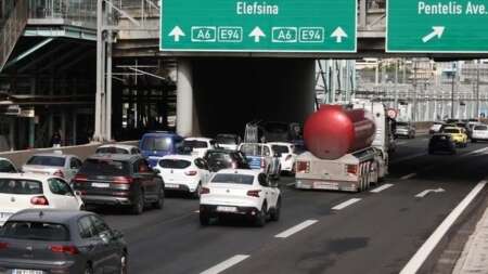 χαοσ-στο-κεντρο-τησ-αθηνασ-που-αυτη-την-228926
