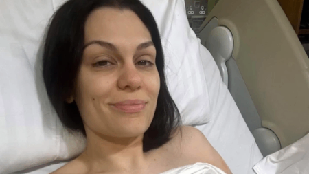 h-γνωστή-τραγουδίστρια-υποβλήθηκε-σε-μ-228145