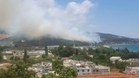 φωτιά-τώρα-στην-άσπρη-άμμο-καβάλας-καί-228811