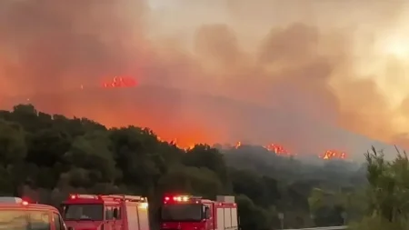 φωτια-τωρα-οι-θυελλώδεις-άνεμοι-δυσχα-228868