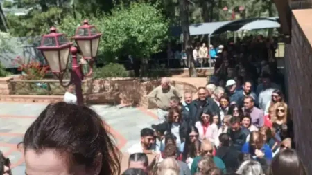 ουρές-πιστών-στην-σουρωτή-για-τη-γιορτ-230520