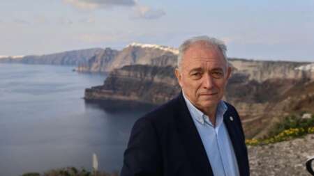 εκτακτο-ραγδαιεσ-πολιτικεσ-εξελιξει-231968