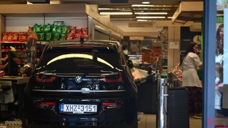 εκτακτη-ειδηση-αυτοκίνητο-έπεσε-σε-σο-232248