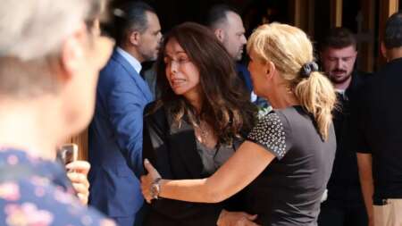 σκηνές-αρχαίας-τραγωδίας-στην-κηδεία-233017