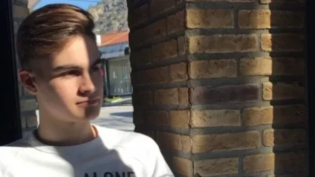 τρεις-ώρες-διάβασμα-κανένα-φροντιστή-231052