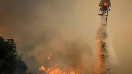 εκτακτο-ανεξέλεγκτη-η-φωτιά-εκκενώ-232152