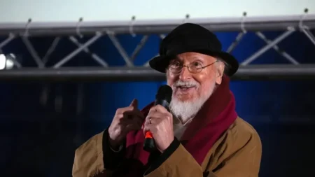 διονύσης-σαββόπουλος-νοσηλεύεται-σε-236326