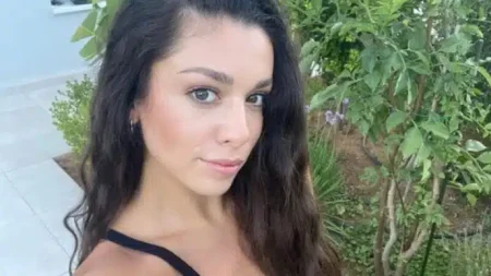 έχει-πάρει-το-βλέμμα-του-αυτή-είναι-η-234292