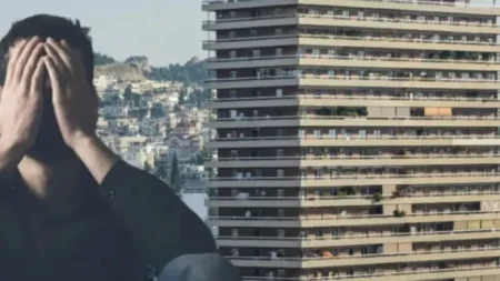 aytοσ-ειναι-ο-λογοσ-που-πηδηξε-στο-κενο-236703