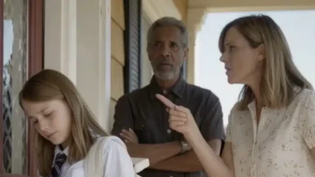 μόλις-στα-δεκατέσσερά-της-την-πέταξαν-236839