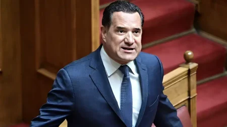 άδωνις-στα-8-νοσοκομεία-με-περιμένουν-236965