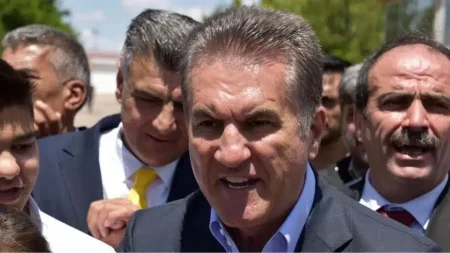 αρχηγός-τουρκικού-κόμματος-απειλεί-π-235713