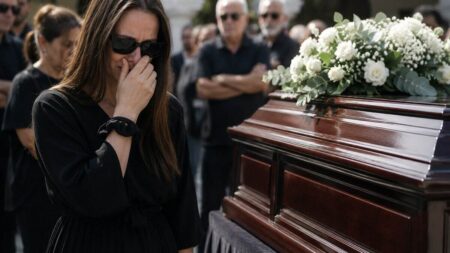 κηδεία-κόκοτα-σπαραγμός-κρύβει-τα-δάκ-250422