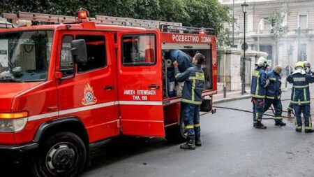 συναγερμός-τώρα-πυρκαγιά-καίει-κτήρι-250933