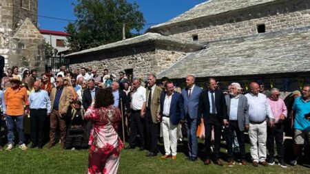 ένταση-στη-σαμαρίνα-με-στελέχη-της-νδ-238094