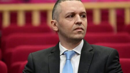 το-κόλπο-του-ηλία-κασιδιάρη-με-το-νέο-κό-240478