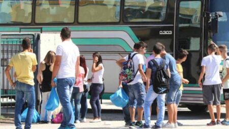 σχολικές-εκδρομές-ο-καθηγητής-θα-επιβ-239962