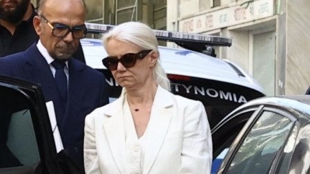 δεν-άντεξε-έσπασε-την-σιωπή-της-η-γραμμ-263040