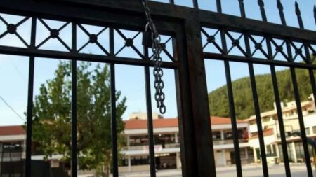 μόλις-ανακοινώθηκε-κλειστά-σχολεία-σ-261128
