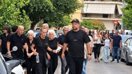 μολισ-διερρευσε-στα-σαιτ-γιατι-δεν-ανο-260862
