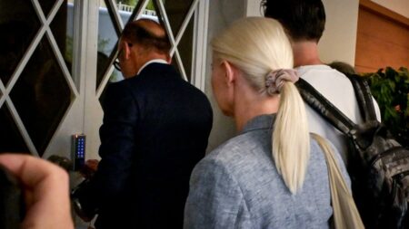 τpέμει-όλη-η-ελληνική-showbiz-έρχεται-άρση-τη-260255