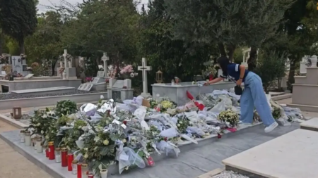 μόλις-αποκαλύφθηκε-το-μαύρο-ράσο-του-μ-266137