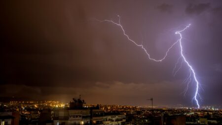 σοκ-στη-ρόδο-κεραυνός-χτύπησε-θανάσιμ-263855
